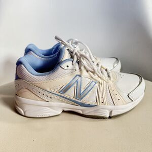 New Balance 519 Women's Size 7 White Blue Cross Training Shoes Lace Up